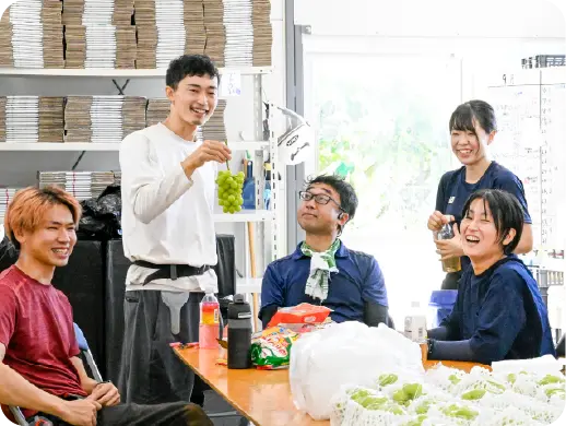 大沢農園で働く様子